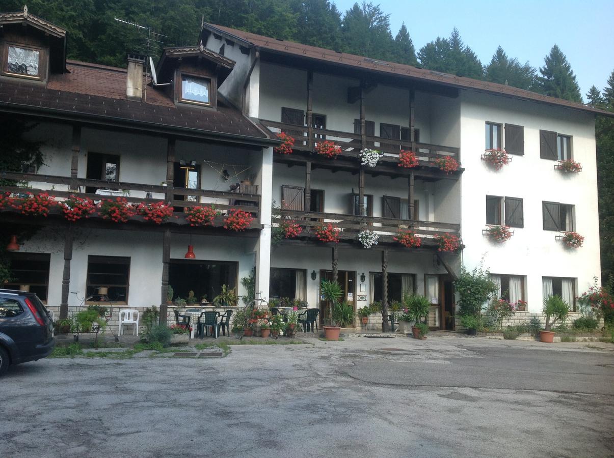 Albergo Club21 ラヴァローネ エクステリア 写真