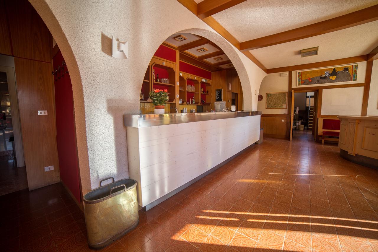 Albergo Club21 ラヴァローネ エクステリア 写真